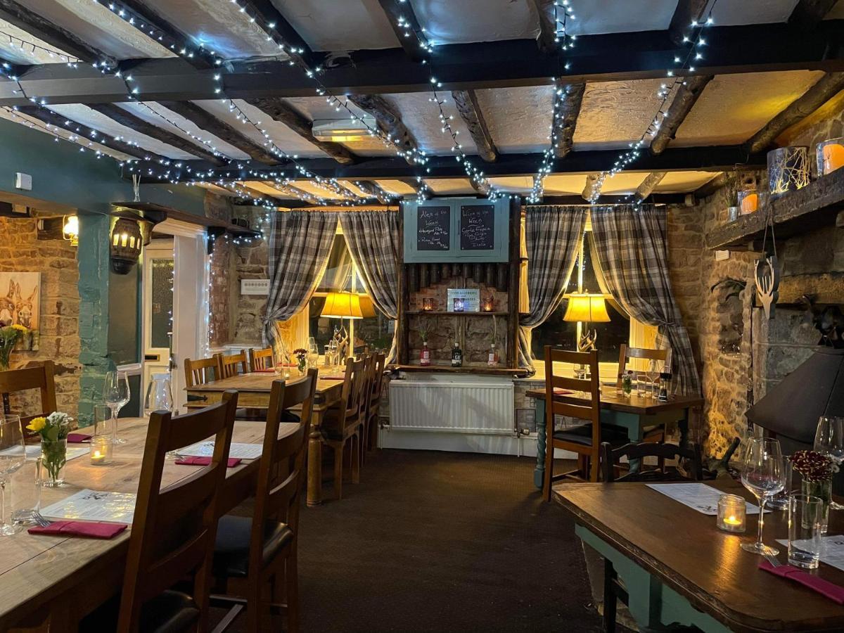 Crosskeys Inn Guest Rooms In Wye Valley 굿리치 외부 사진