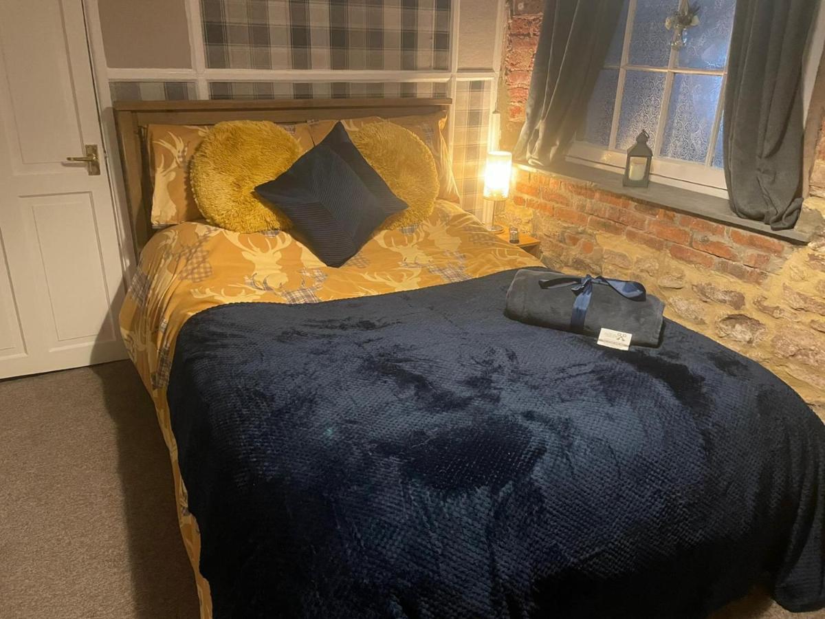 Crosskeys Inn Guest Rooms In Wye Valley 굿리치 외부 사진
