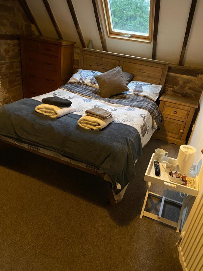 Crosskeys Inn Guest Rooms In Wye Valley 굿리치 외부 사진