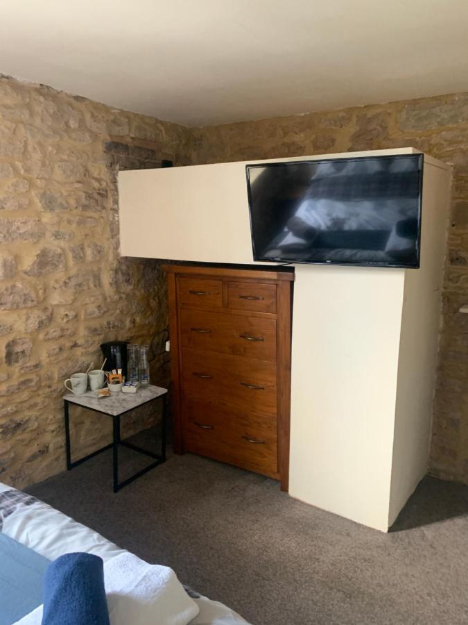 Crosskeys Inn Guest Rooms In Wye Valley 굿리치 외부 사진