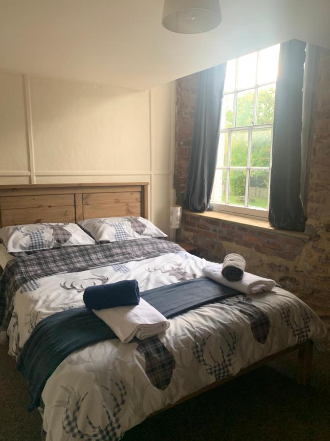 Crosskeys Inn Guest Rooms In Wye Valley 굿리치 외부 사진